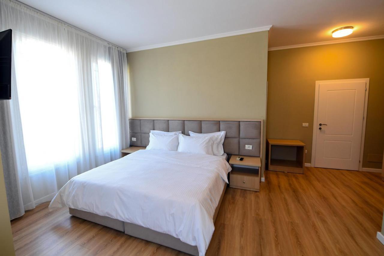 Santo Hotel Shkodra Kültér fotó