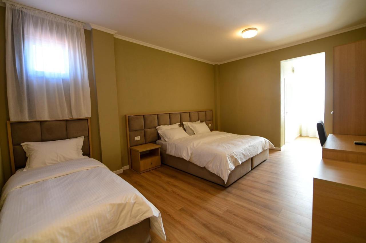 Santo Hotel Shkodra Kültér fotó